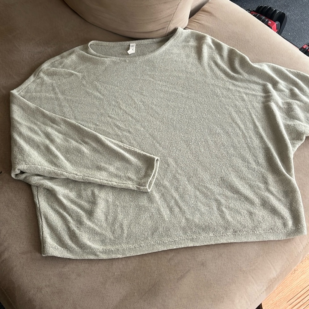 Sage green light sweater, sz S/M